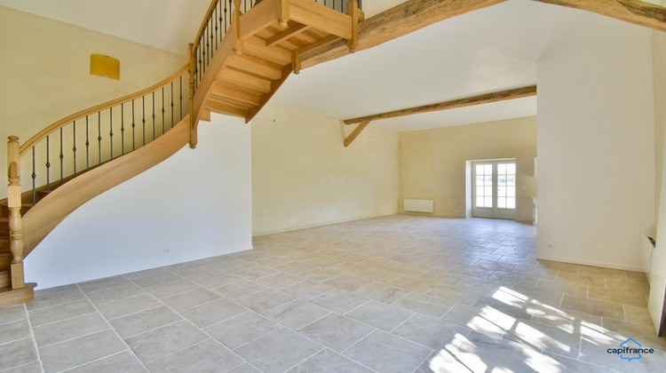 Ma-Cabane - Location Maison ECUEILLE, 77 m²