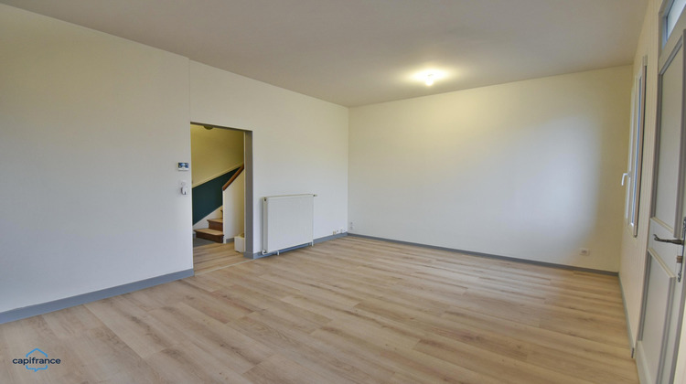 Ma-Cabane - Location Maison ECUEILLE, 88 m²