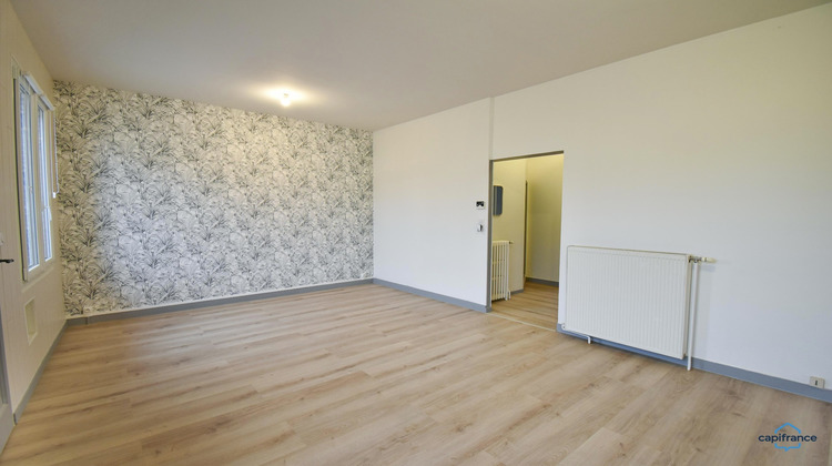 Ma-Cabane - Location Maison ECUEILLE, 88 m²