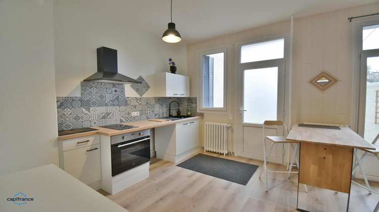 Ma-Cabane - Location Maison ECUEILLE, 88 m²