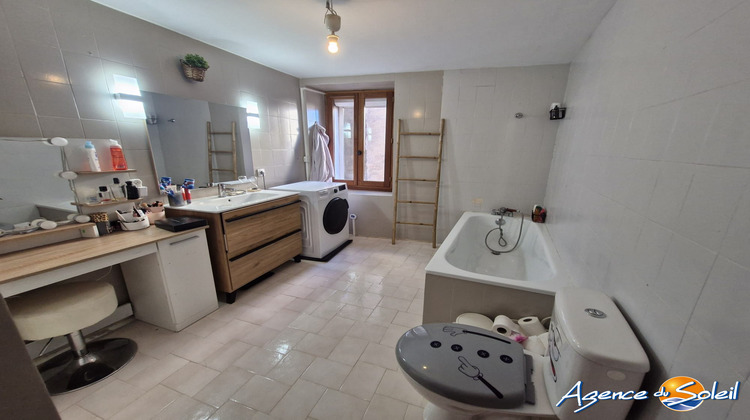 Ma-Cabane - Location Maison Escales, 86 m²