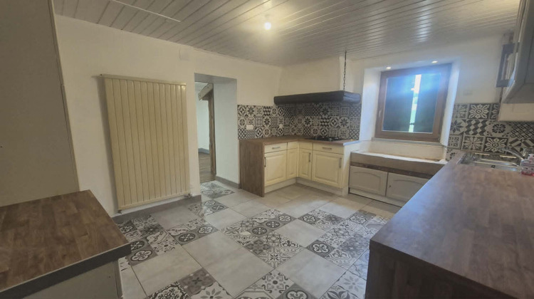 Ma-Cabane - Location Maison EVAUX-ET-MENIL, 183 m²