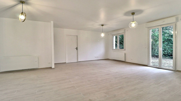 Ma-Cabane - Location Maison FEUCHEROLLES, 103 m²