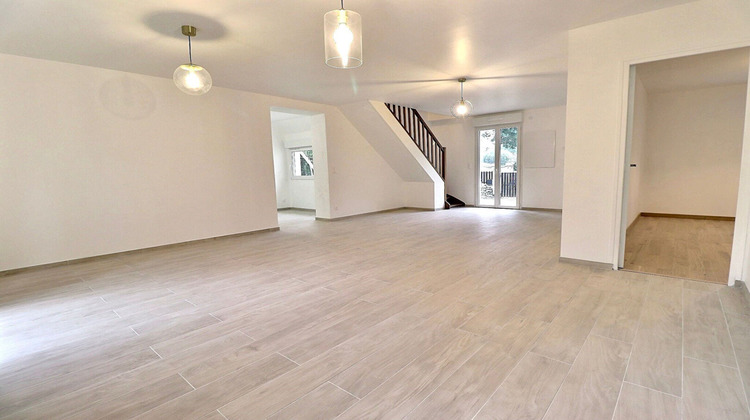 Ma-Cabane - Location Maison FEUCHEROLLES, 103 m²