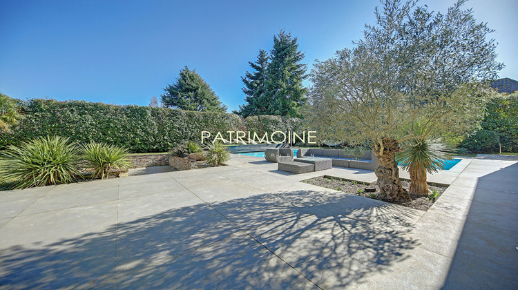Ma-Cabane - Location Maison FEUCHEROLLES, 837 m²