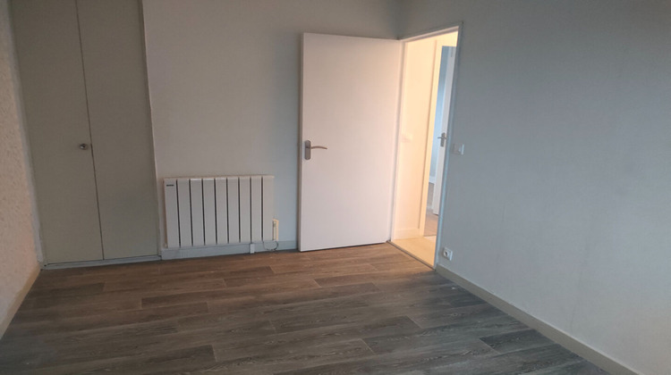 Ma-Cabane - Location Maison FEUCHEROLLES, 84 m²