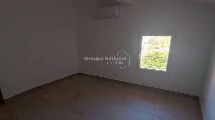 Ma-Cabane - Location Maison FLASSANS-SUR-ISSOLE, 95 m²