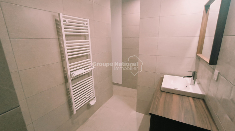 Ma-Cabane - Location Maison FLASSANS-SUR-ISSOLE, 63 m²