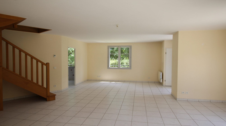 Ma-Cabane - Location Maison Fontenay-le-Fleury, 109 m²
