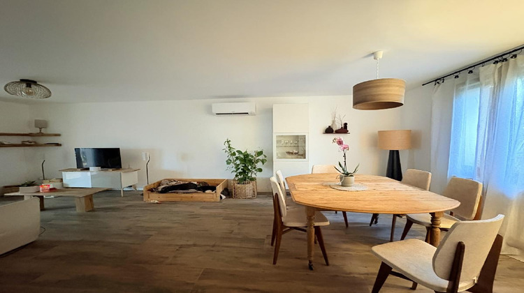 Ma-Cabane - Location Maison GALLARGUES LE MONTUEUX, 75 m²