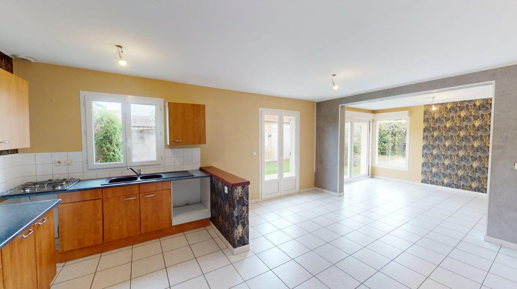 Ma-Cabane - Location Maison GARENNES-SUR-EURE, 78 m²