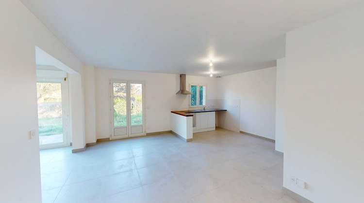 Ma-Cabane - Location Maison GARENNES-SUR-EURE, 79 m²