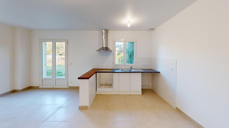 Ma-Cabane - Location Maison GARENNES-SUR-EURE, 79 m²