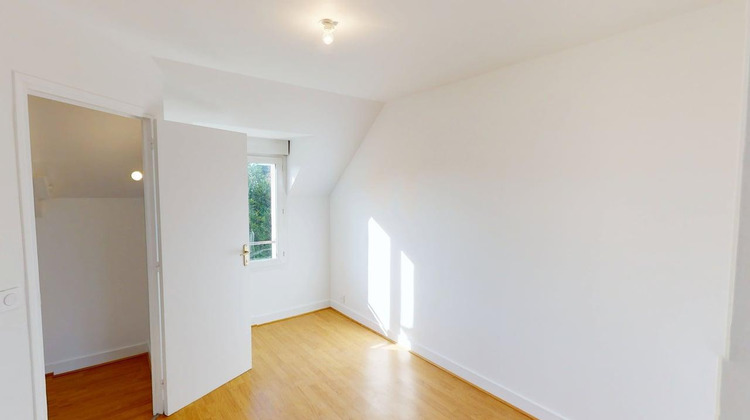 Ma-Cabane - Location Maison GARENNES-SUR-EURE, 79 m²