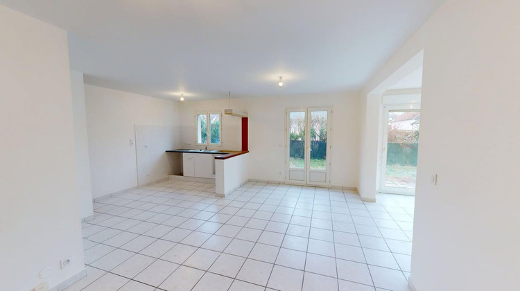 Ma-Cabane - Location Maison GARENNES-SUR-EURE, 78 m²