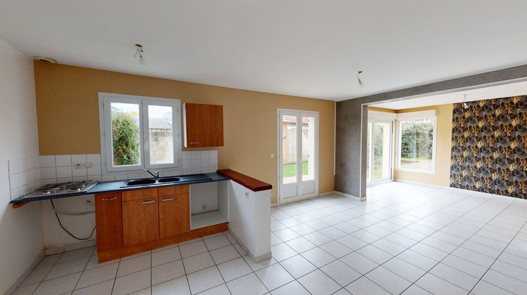 Ma-Cabane - Location Maison GARENNES-SUR-EURE, 78 m²