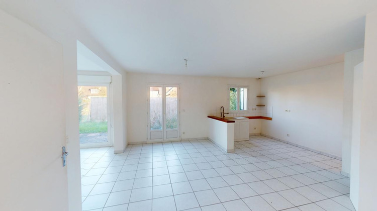 Ma-Cabane - Location Maison GARENNES-SUR-EURE, 79 m²