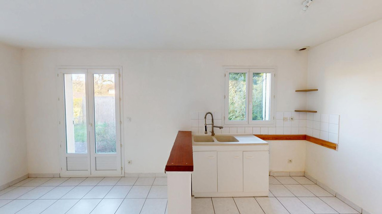 Ma-Cabane - Location Maison GARENNES-SUR-EURE, 79 m²