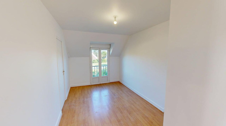 Ma-Cabane - Location Maison GARENNES-SUR-EURE, 79 m²