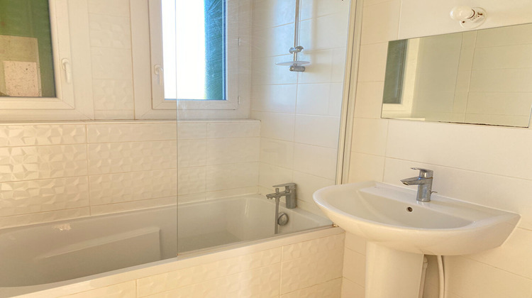 Ma-Cabane - Location Maison GENAS, 75 m²