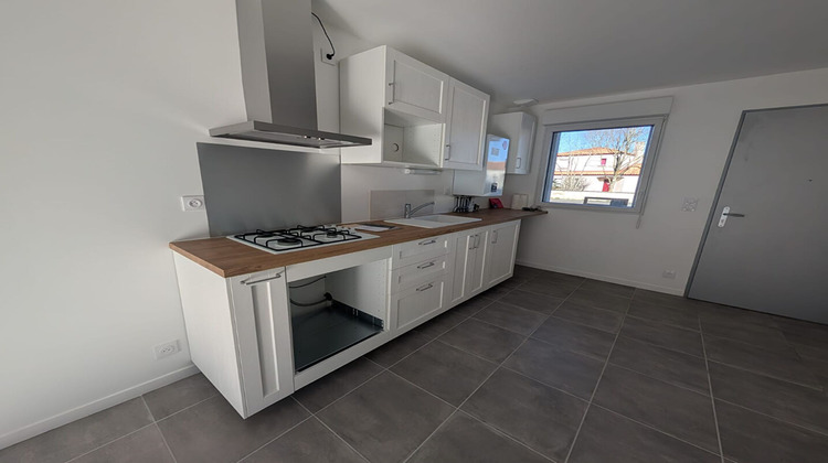 Ma-Cabane - Location Maison GENESTON, 80 m²