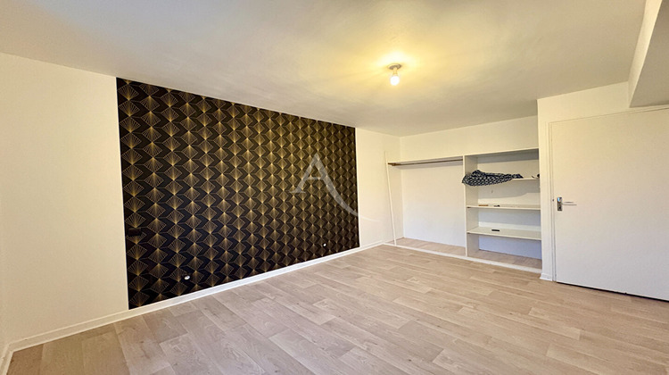 Ma-Cabane - Location Maison GENNES-SUR-GLAIZE, 84 m²