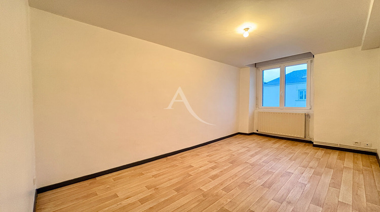 Ma-Cabane - Location Maison GENNES-SUR-GLAIZE, 84 m²