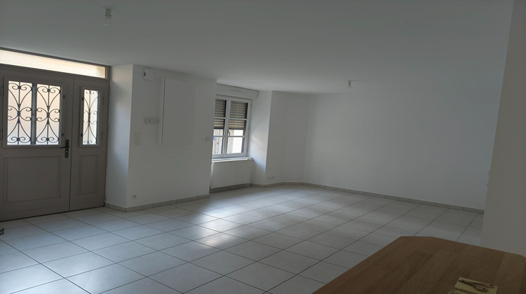 Ma-Cabane - Location Maison GENNES-SUR-SEICHE, 64 m²