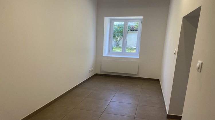 Ma-Cabane - Location Maison Gensac-la-Pallue, 109 m²