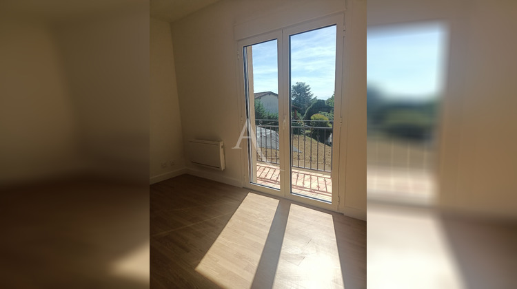 Ma-Cabane - Location Maison GRATENTOUR, 107 m²