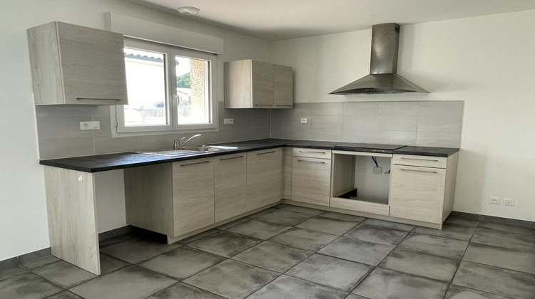 Ma-Cabane - Location Maison GRATENTOUR, 84 m²