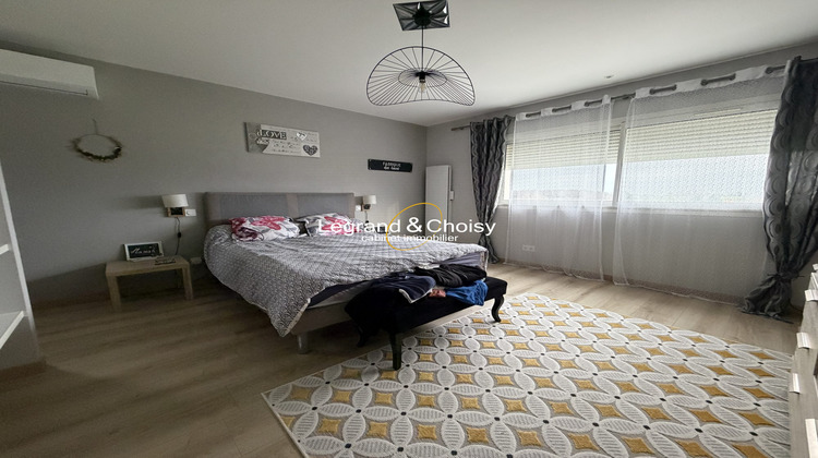 Ma-Cabane - Location Maison Hautefage-la-Tour, 181 m²