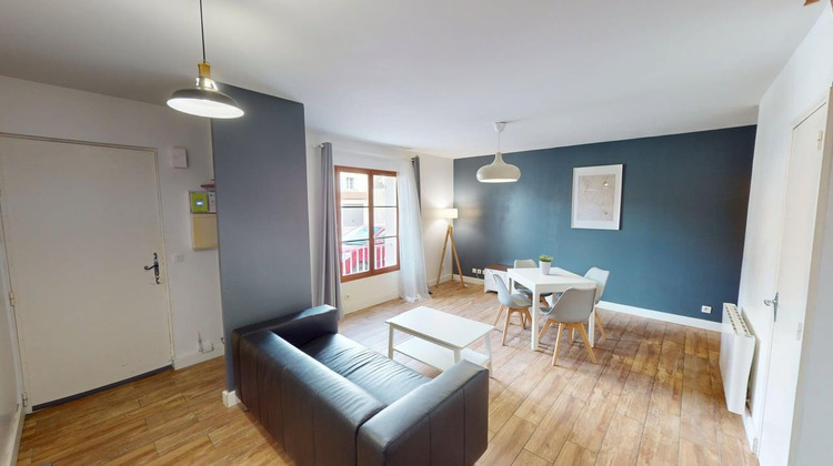 Ma-Cabane - Location Maison HOUDAN, 56 m²