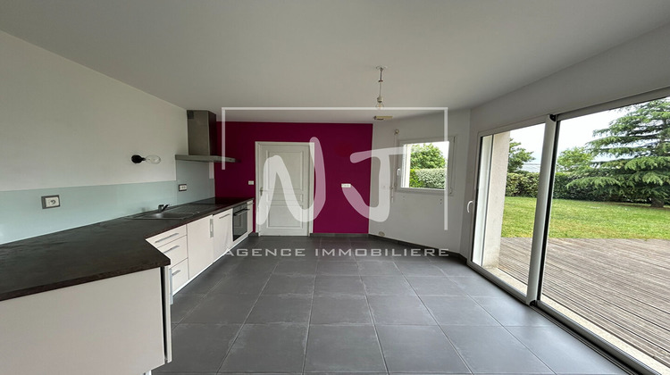 Ma-Cabane - Location Maison JUIGNE-SUR-LOIRE, 140 m²