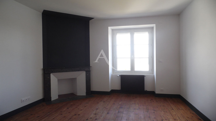 Ma-Cabane - Location Maison JUIGNE-SUR-LOIRE, 116 m²