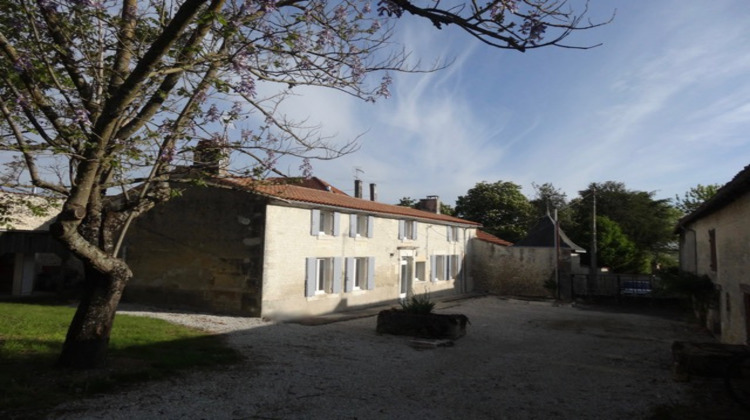 Ma-Cabane - Location Maison Juillac-le-Coq, 140 m²