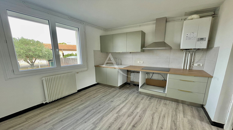 Ma-Cabane - Location Maison L'ISLE-JOURDAIN, 74 m²