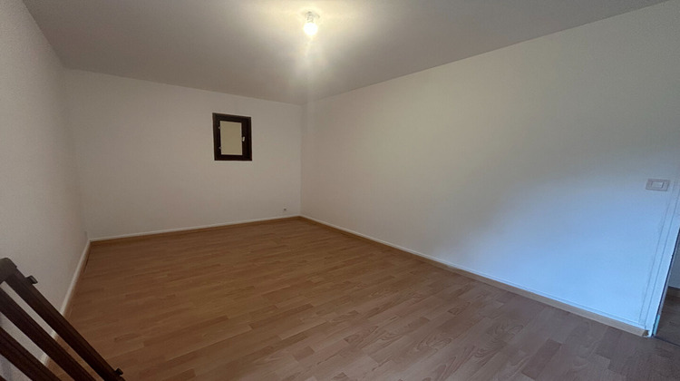 Ma-Cabane - Location Maison LA BAUSSAINE, 134 m²