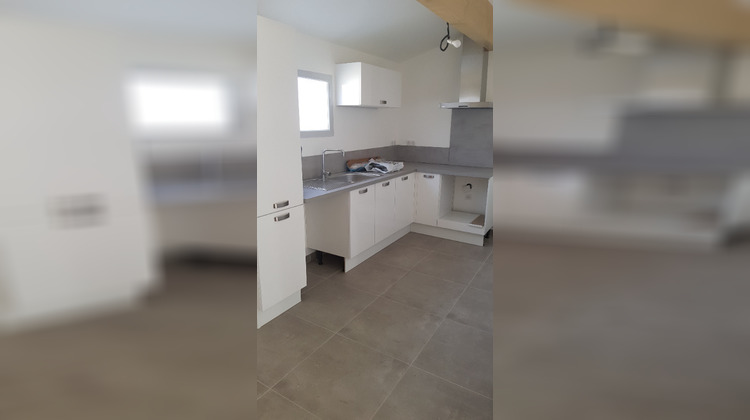 Ma-Cabane - Location Maison LA BOUILLADISSE, 60 m²