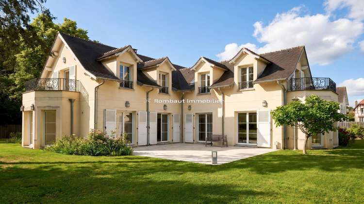Ma-Cabane - Location Maison La celle-saint-cloud, 269 m²