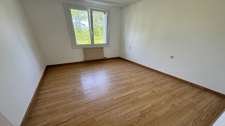Ma-Cabane - Location Maison LA CHAIZE-LE-VICOMTE, 88 m²