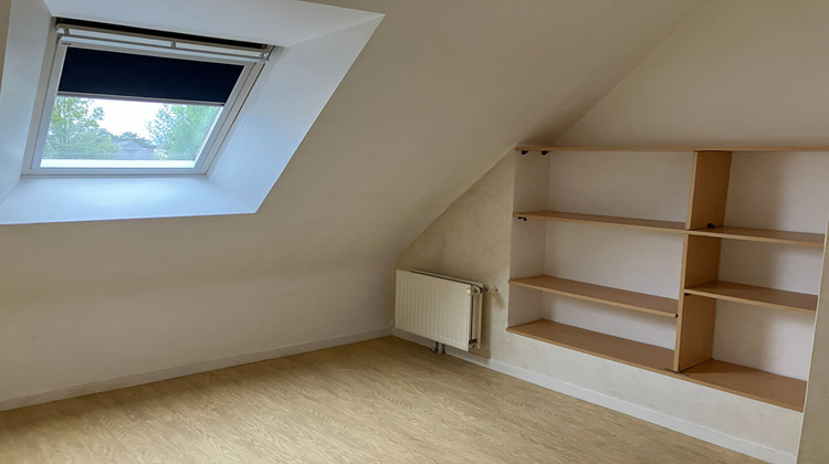 Ma-Cabane - Location Maison LA CHAPELLE-DES-FOUGERETZ, 137 m²