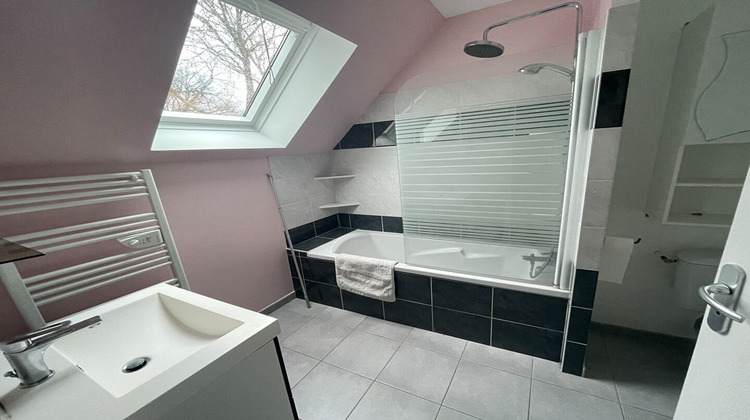 Ma-Cabane - Location Maison LA CHAPELLE-DES-MARAIS, 87 m²