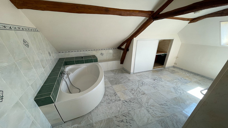 Ma-Cabane - Location Maison LA CHAPELLE-DU-BOIS, 140 m²