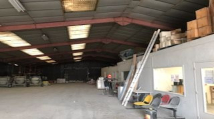 Ma-Cabane - Location Maison LA CHAPELLE SAINT LUC, 1450 m²