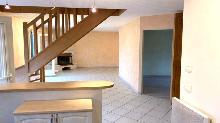 Ma-Cabane - Location Maison LA CHAPELLE-SAINT-MESMIN, 110 m²