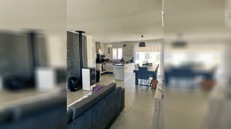 Ma-Cabane - Location Maison LA CHAPELLE-SAINT-URSIN, 106 m²