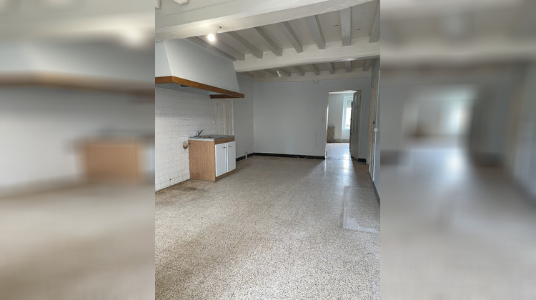 Ma-Cabane - Location Maison LA CHAPELLE-SOUS-BRANCION, 104 m²