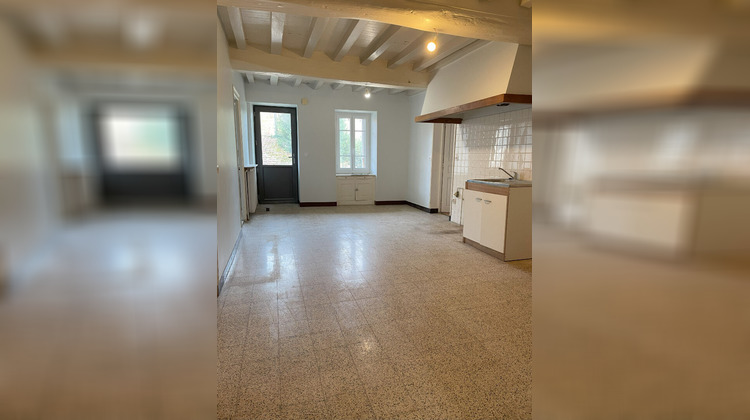 Ma-Cabane - Location Maison LA CHAPELLE-SOUS-BRANCION, 104 m²