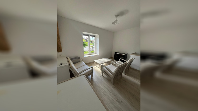 Ma-Cabane - Location Maison LA CHAPELLE-SOUS-BRANCION, 62 m²